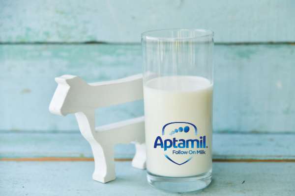 sữa aptamil nhập khẩu chính hãng