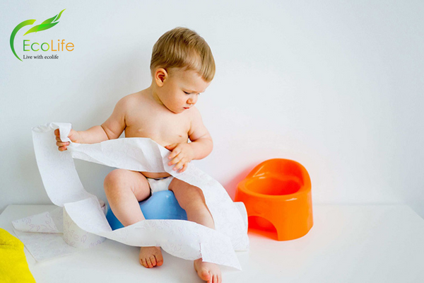 Nhiều mẹ bỉm nhận xét từ lúc cho bé chuyển sang dùng sữa Aptamil Anh, bé đi vệ sinh dễ hơn