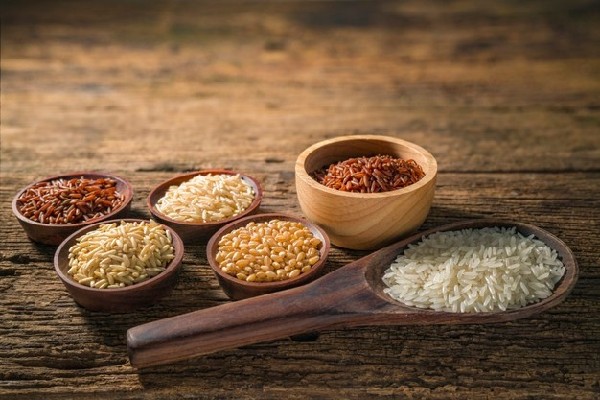 nhờ có lượng chất xơ cao và lượng đường thấp, gạo ST25 ngon nhất thế giới có khả năng làm cho người ăn cảm thấy no nhanh hơn, từ đó hạn chế các cơn thèm ăn.