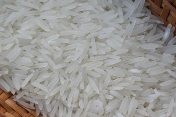 Bạn chỉ cần cung cấp lượng nước vừa đủ từ 0.7 - 0.8 cm so với mặt gạo là đã có thể thưởng thức hương vị “chuẩn” của loại gạo ngon nhất thế giới này rồi.
